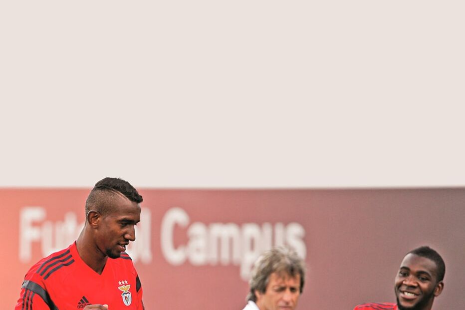 Talisca, Ola John