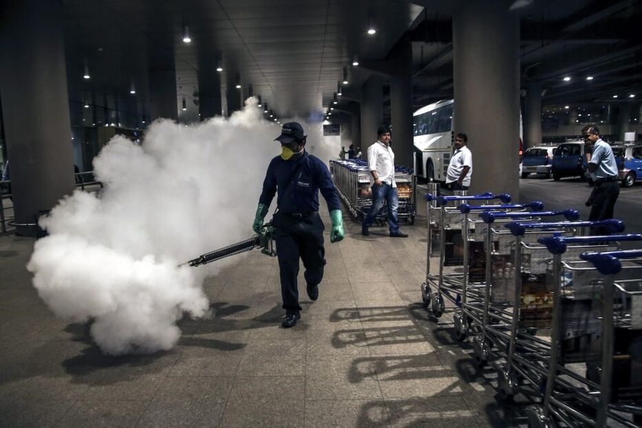 Malária, spray, máquina, fumigação, anti-malária, aeroporto, Bombaím, Índia