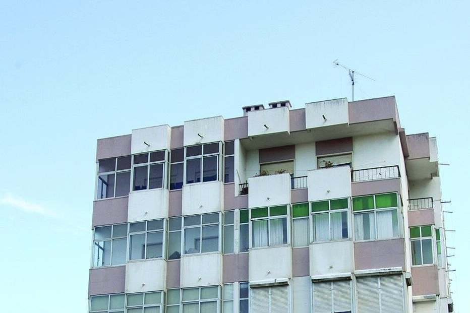 Professor agride mãe de 81 anos 