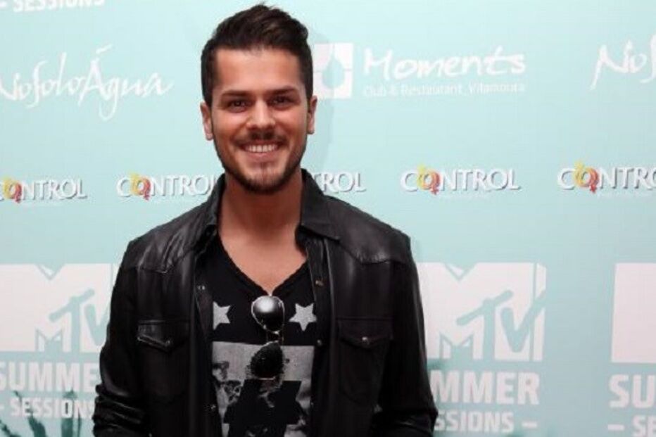 23-04-2015_02_01_34 44 mickael carreira.jpg