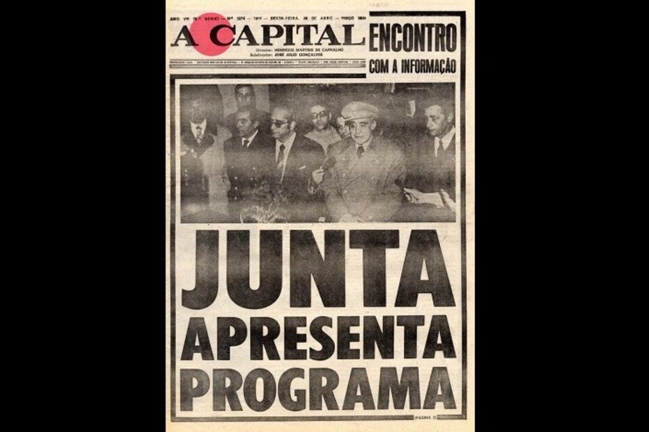 23-04-2015_18_54_26 5 - Capa do jornal A Capital de 26 de Abril de 1974.JPG