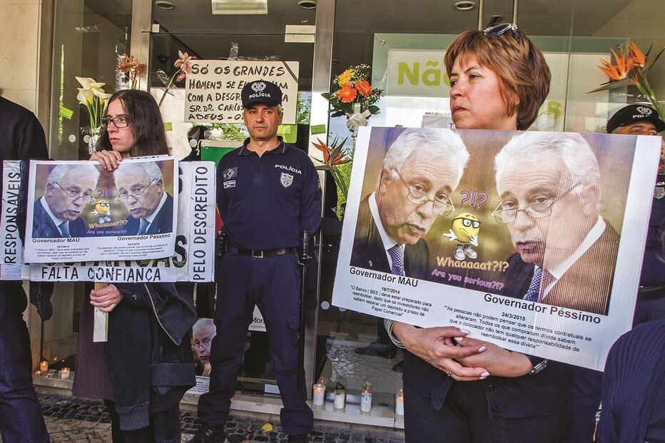 23-04-2015_22_22_42 24-25 novo banco.jpg