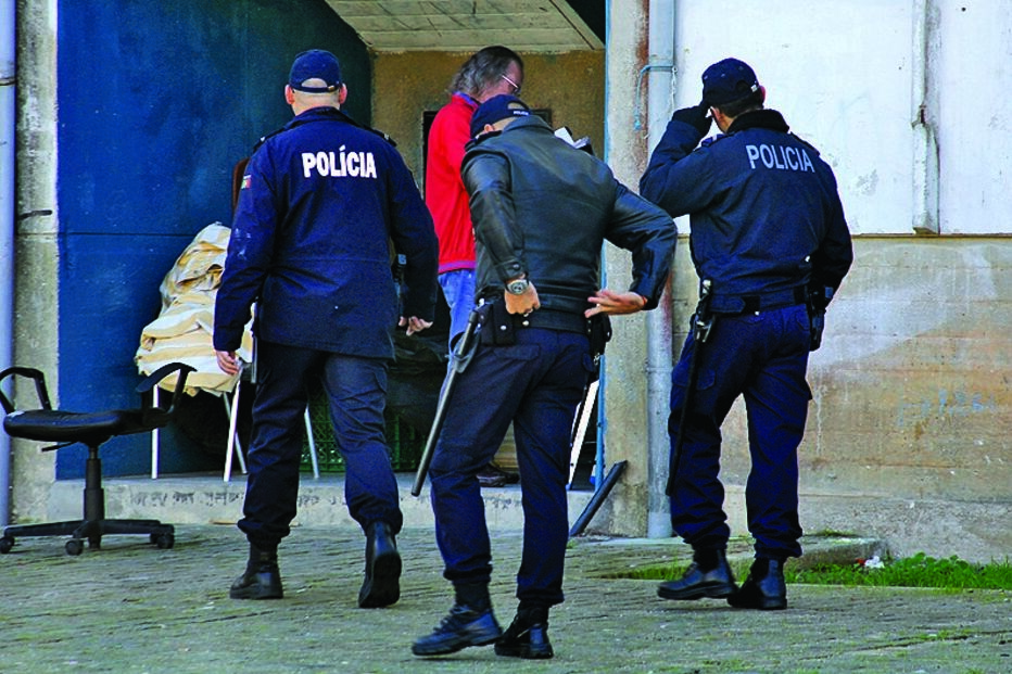 PSP caça droga e desfaz rede 