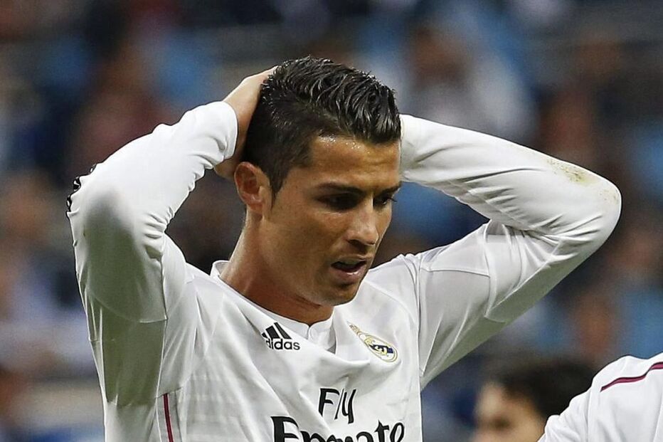 CR7, Ronaldo, Cristiano Ronaldo, jogador, fã, criança, futebol, camisola, oferta