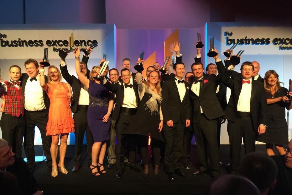 Brad Sugars, business, coach, treina, empresas, PME, australiano