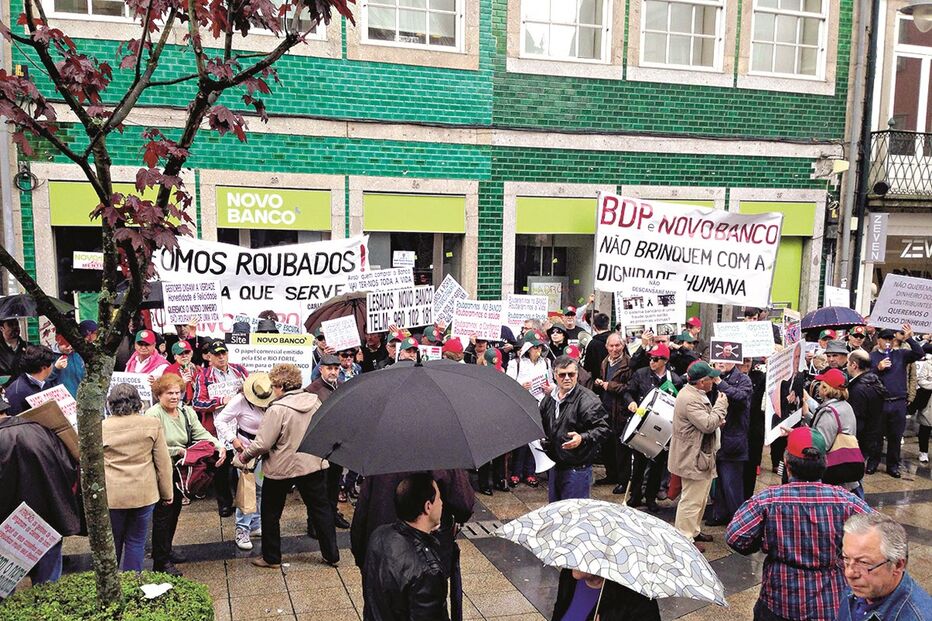 BES fechou olhos a buraco da ESI 