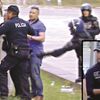 <![CDATA[ Oficial da PSP que espancou pai e filho adeptos do Benfica suspenso 200 dias ]]>