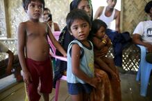 29-05-2015_14_43_24 9 - crianças muçulmanas refugiadas da Birmânia - SOE ZEYA TUN  - reuters.JPG