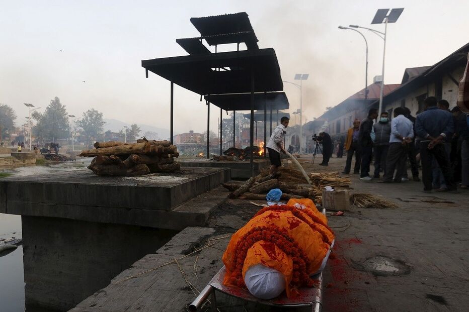 nepal, facebook, vítimas