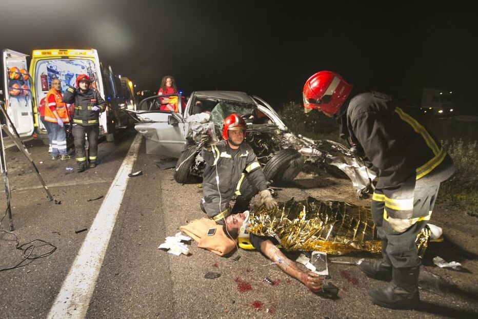 05-05-2015_00_45_31 4-5 acidente.jpg