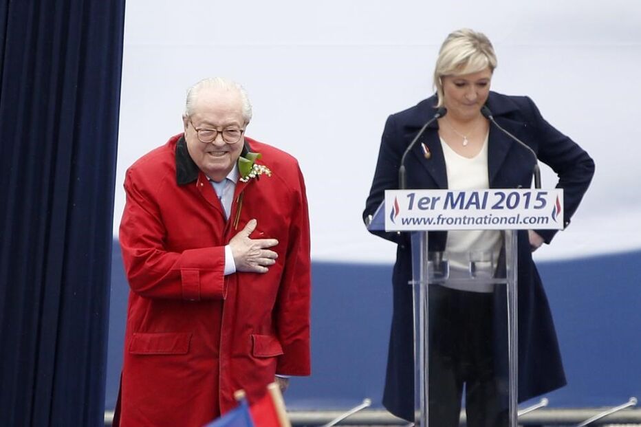 Jean-Marie Le Pen, Marine Le Pen, França, Frente Nacional, discurso, gestos