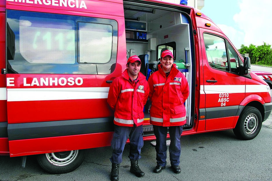 Faz parto na casa de banho do café 