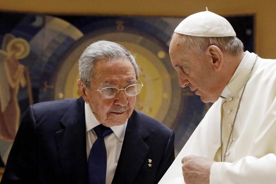 Raúl Castro, Papa
