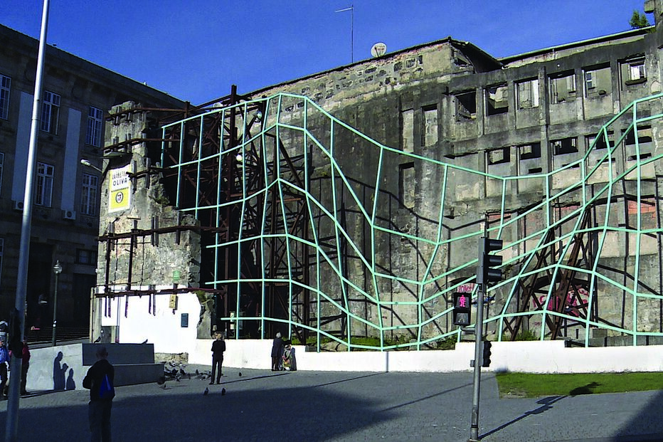 PSP salva homem de queda mortal 