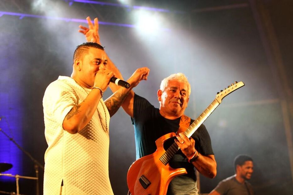 16-05-2015_16_34_20 9 - Mika Mendes e Boy G Mendes em palco no Festival Gamboa na Cidade da Praia, Ilha de Santiago, Cabo Verde.JPG