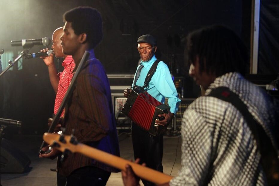 16-05-2015_16_34_24 10 - Bitori nha Bibinha tocam no Festival Gamboa na Cidade da Praia, Ilha de Santiago, Cabo Verde.JPG
