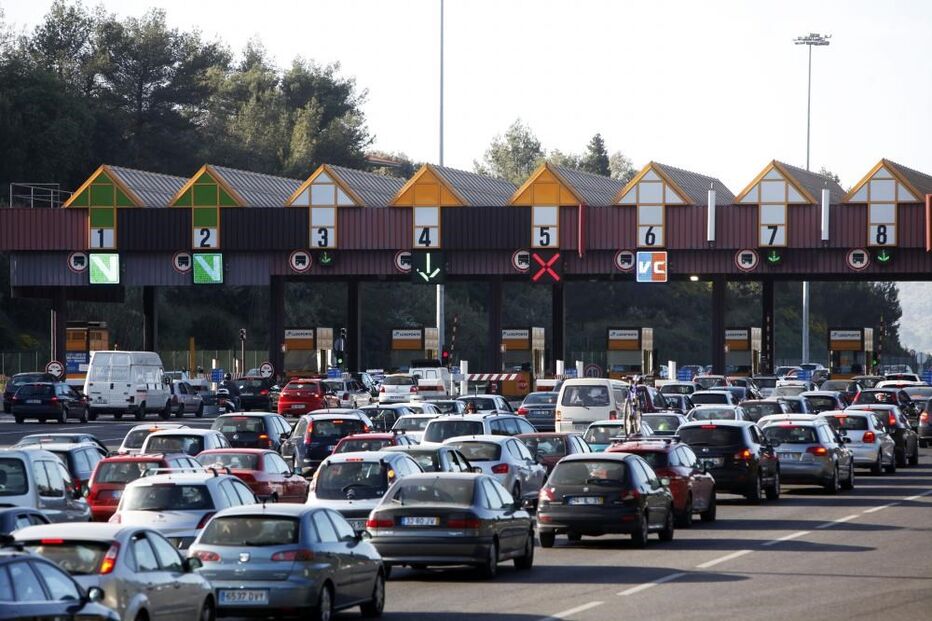 embate, ponte, automobilista, polícia, alcool, cancela, portagem