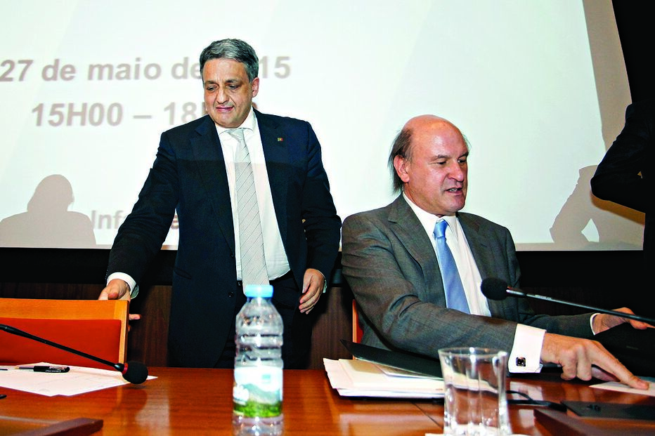 Saúde, Governo, urgências, caos, médicos, enfermeiros, contratos