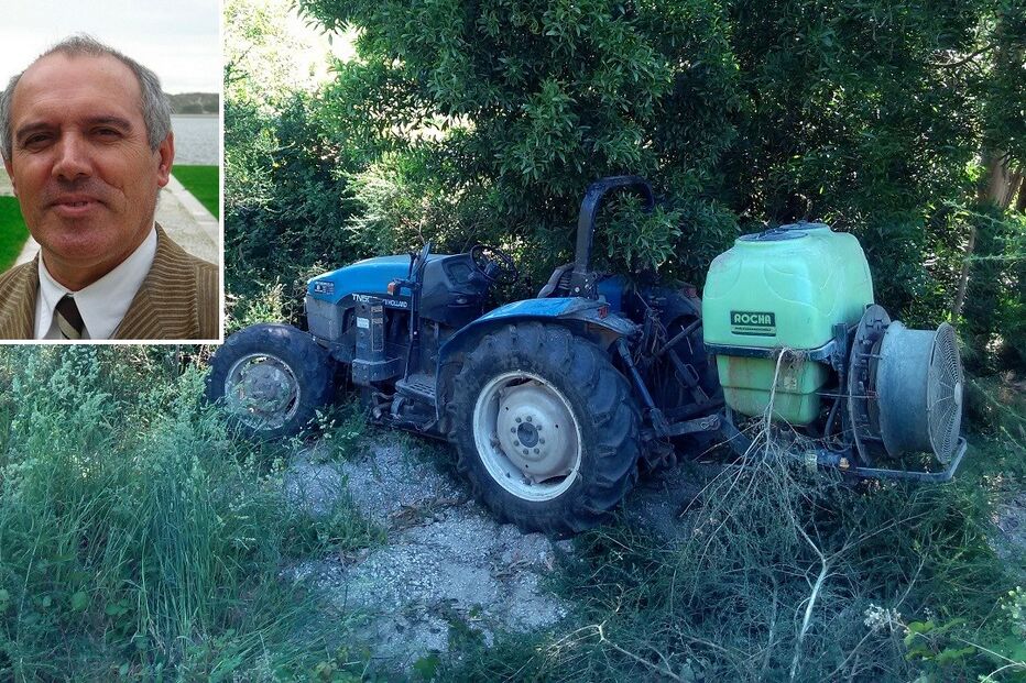 30-05-2015_01_57_38 12 autarca trator.jpg