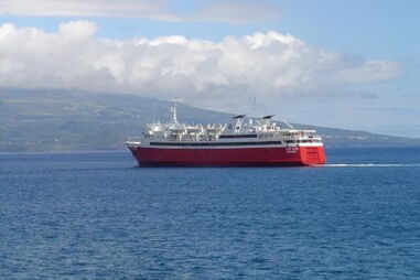 Atlânticoline, empresa de transporte marítimo de passageiros e viaturas nos Açores