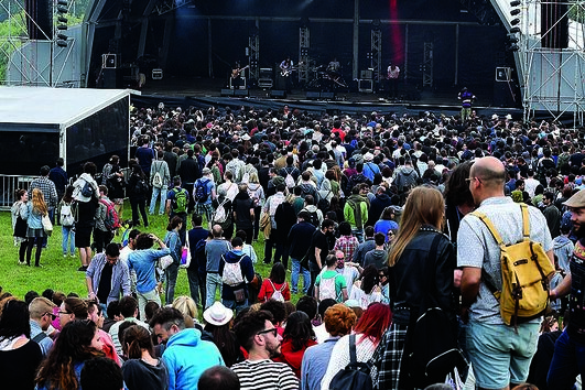 Música rende milhões 