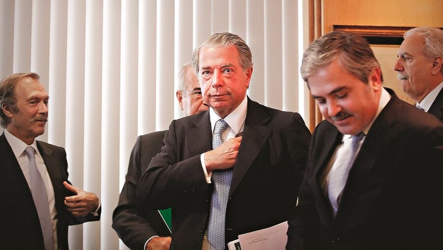 Ricardo Salgado (ao centro), Amílcar Morais Pires (à dir.) e Rui Silveira (à esq.) são alguns dos ex-gestores que têm contas congeladas