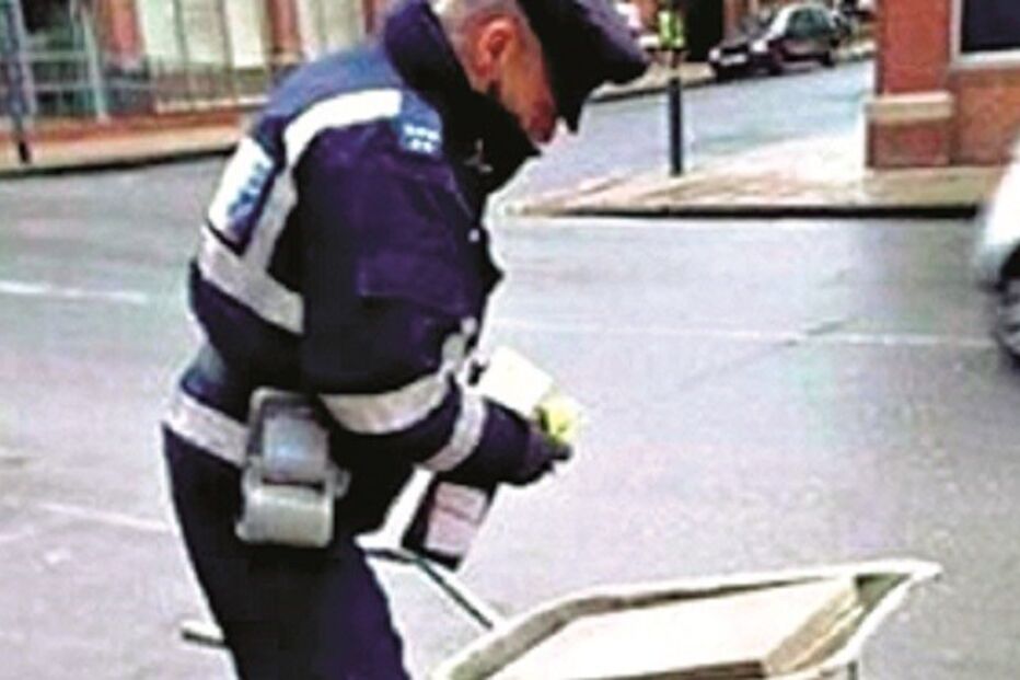 polícia, carrinho de mão