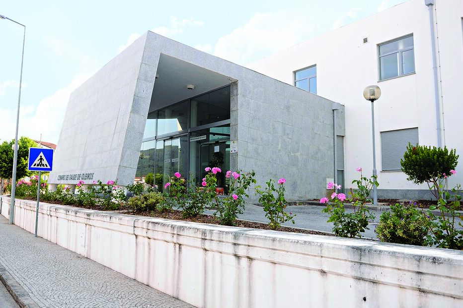 Morre à porta do centro de saúde 