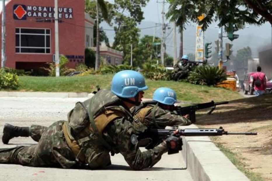 04-06-2015_22_29_20 capacetes azuis ONU.JPG