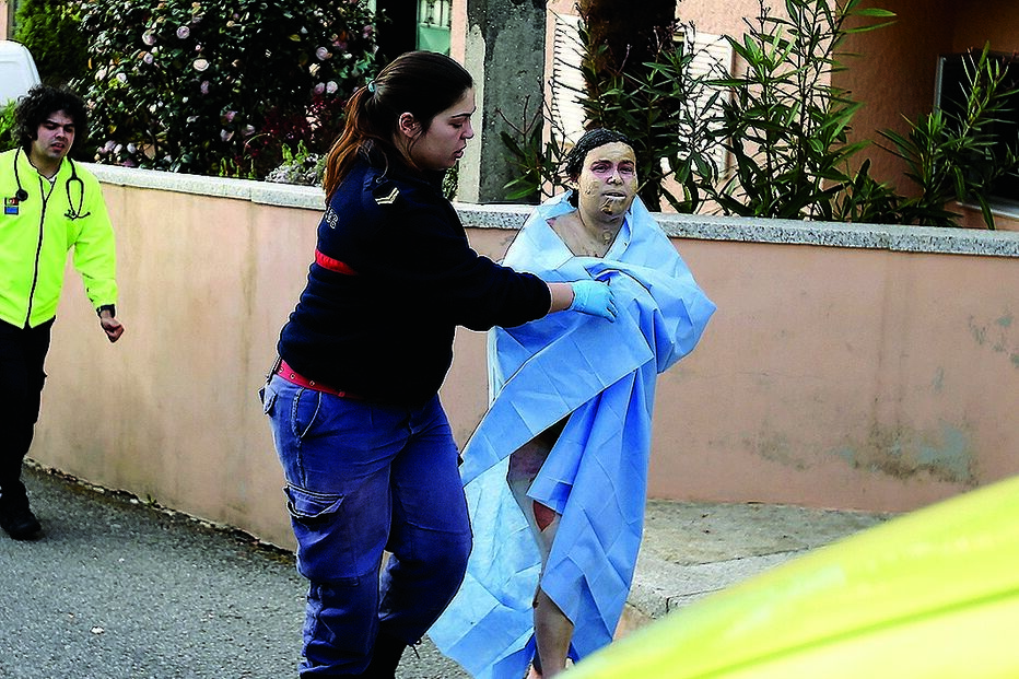 Família recupera	 de explosão de gás 