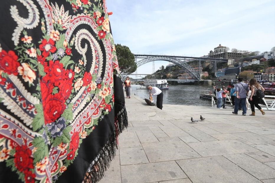 Porto, Margem Douro, fado, Caixa Ribeira, comerciantes, Renata Coelho, Adega São Nicolau