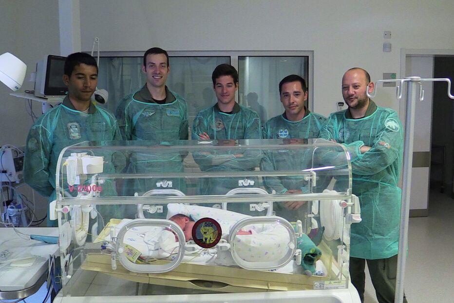 gémeas, força aérea, avião, aeronave, flores, terceira, açores, tripulação, parto