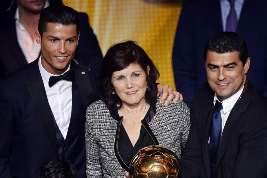 Dolores Aveiro, Madrid, multa, retida, 55 mil euros, Cristiano Ronaldo, CR7, aeroporto, dinheiro