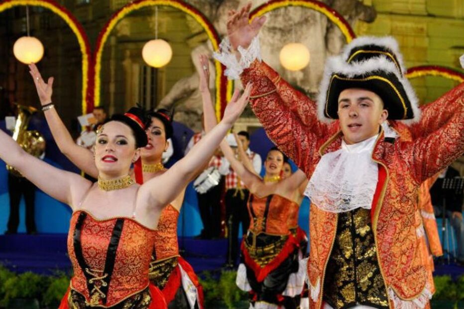 13-06-2015_16_15_49 mouraria.jpg