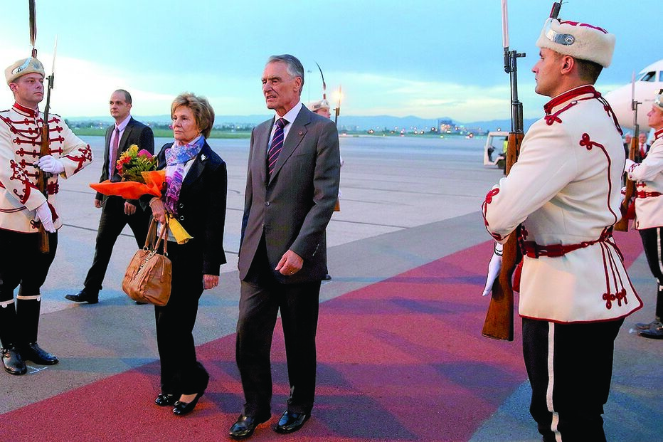 Cavaco aliviado com privatização 