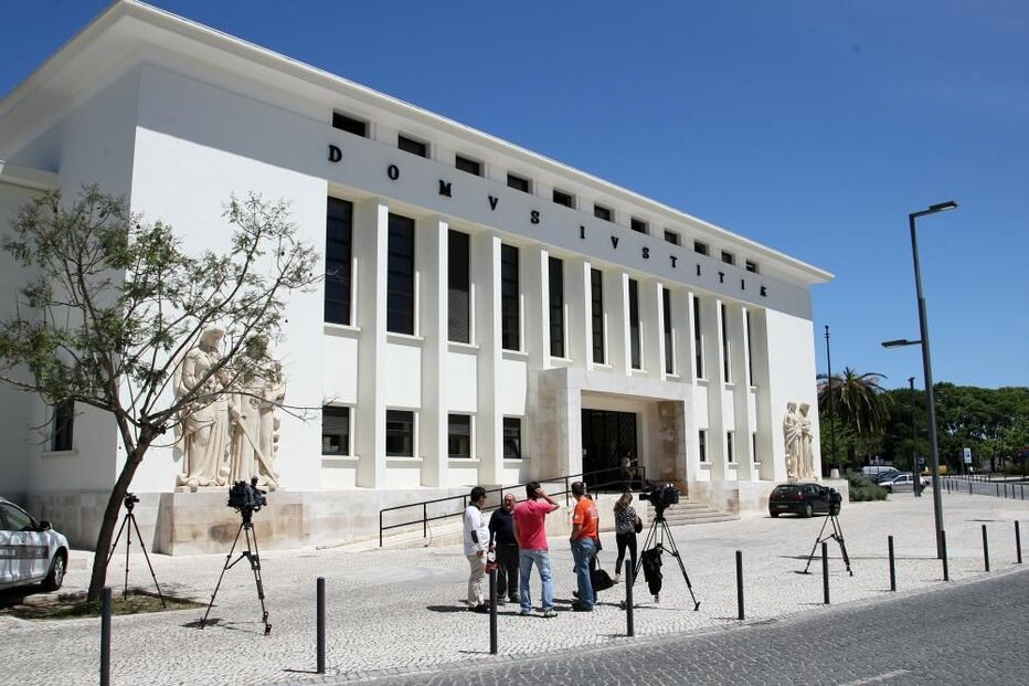 16-06-2015_01_04_39 14 assalto.jpg