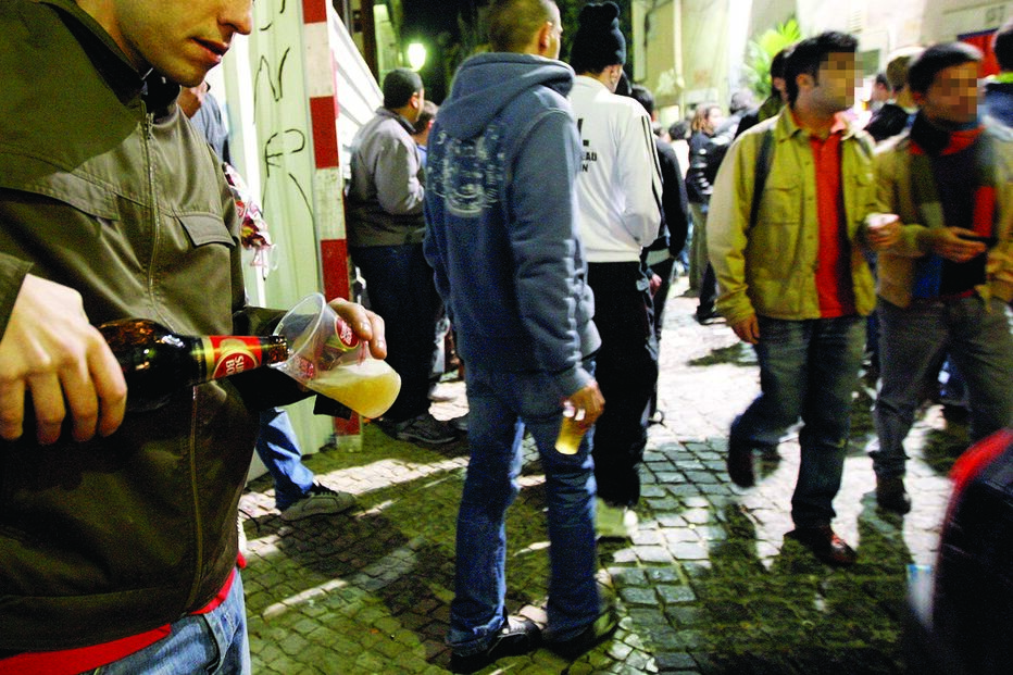 16-06-2015_22_15_59 19 álcool.jpg