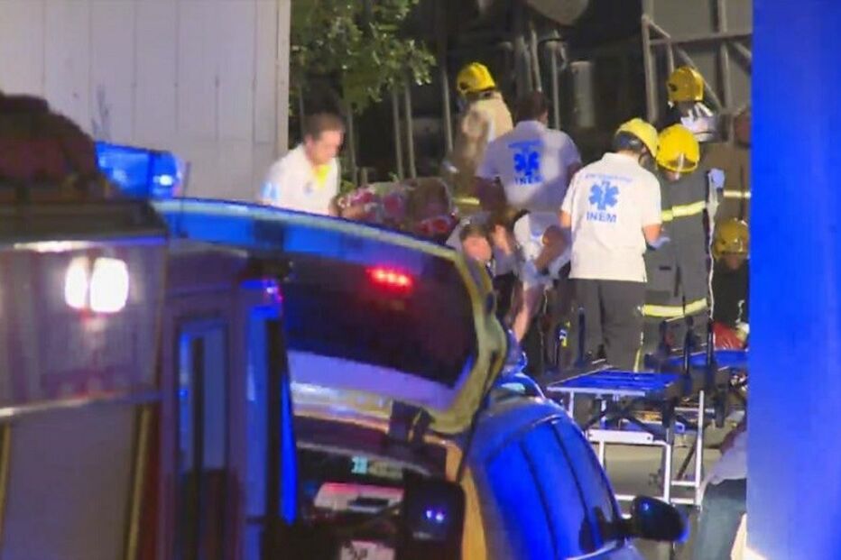 acidente, autocarro, despiste, albufeira, algarve