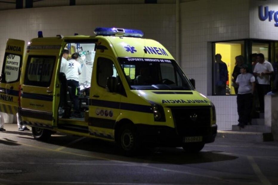 acidente, autocarro, despiste, albufeira, algarve