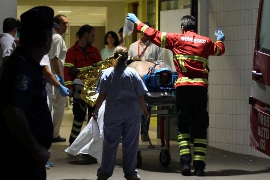 acidente, autocarro, despiste, albufeira, algarve