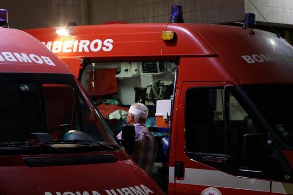 acidente, autocarro, despiste, albufeira, algarve