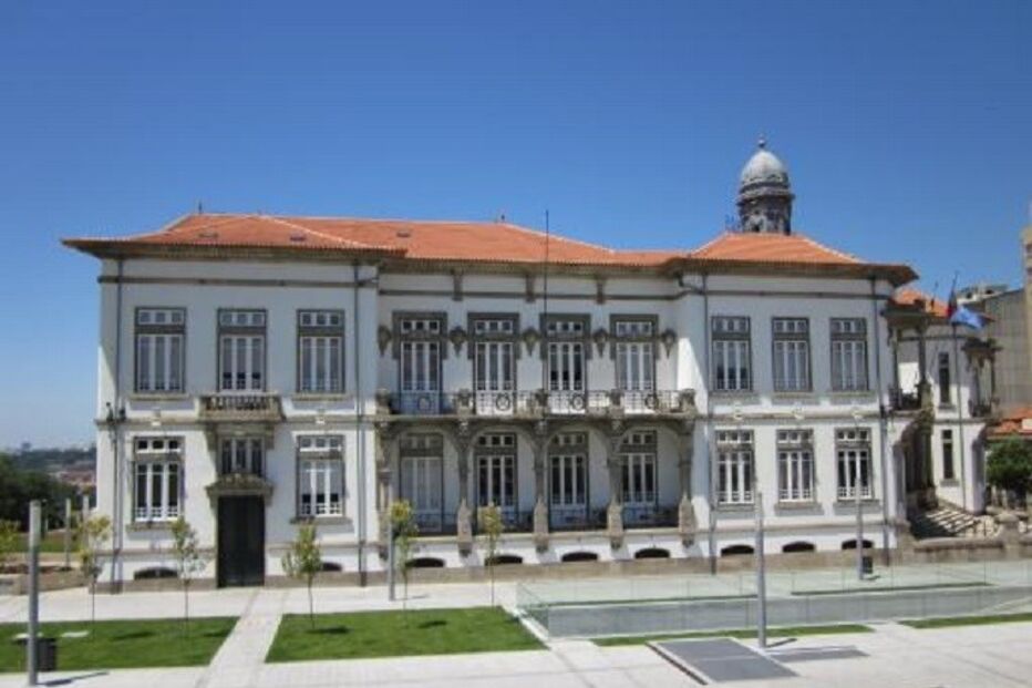 Câmara Municipal de Gaia, edifício, fachada