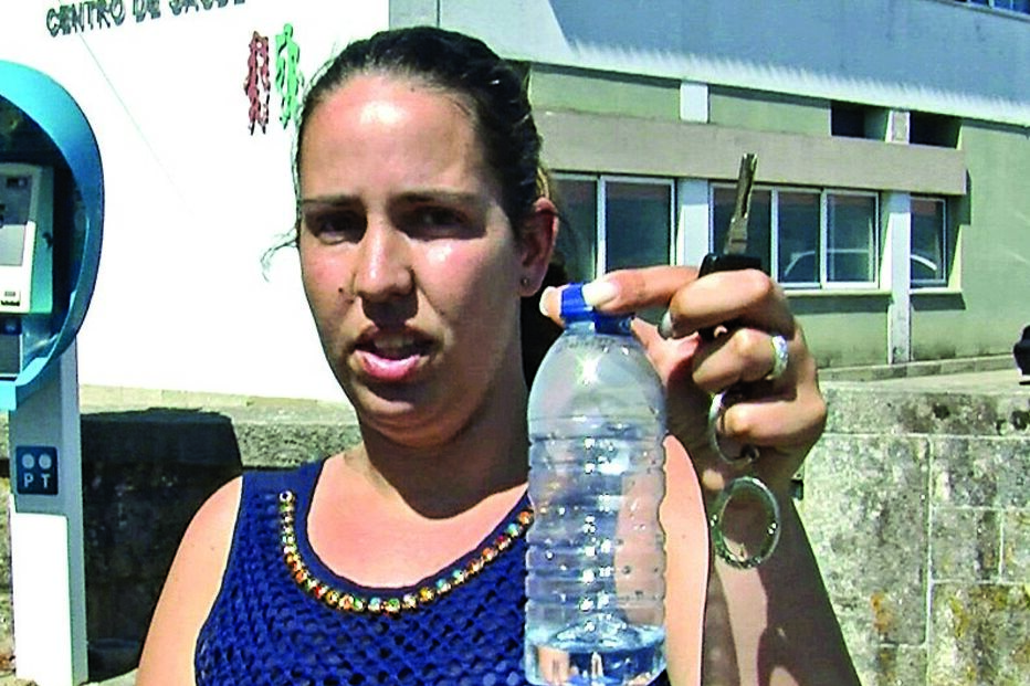 Bebe água ‘estragada’ 