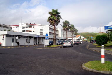 Hospital da Horta, entrada, prédio, fachada