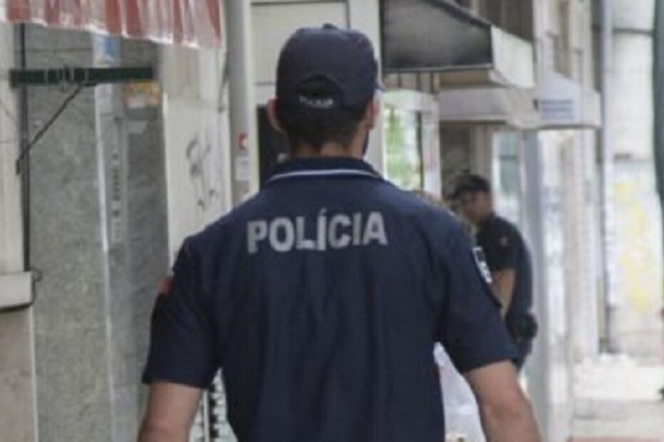 03-07-2015_01_07_41 14 polícia.jpg