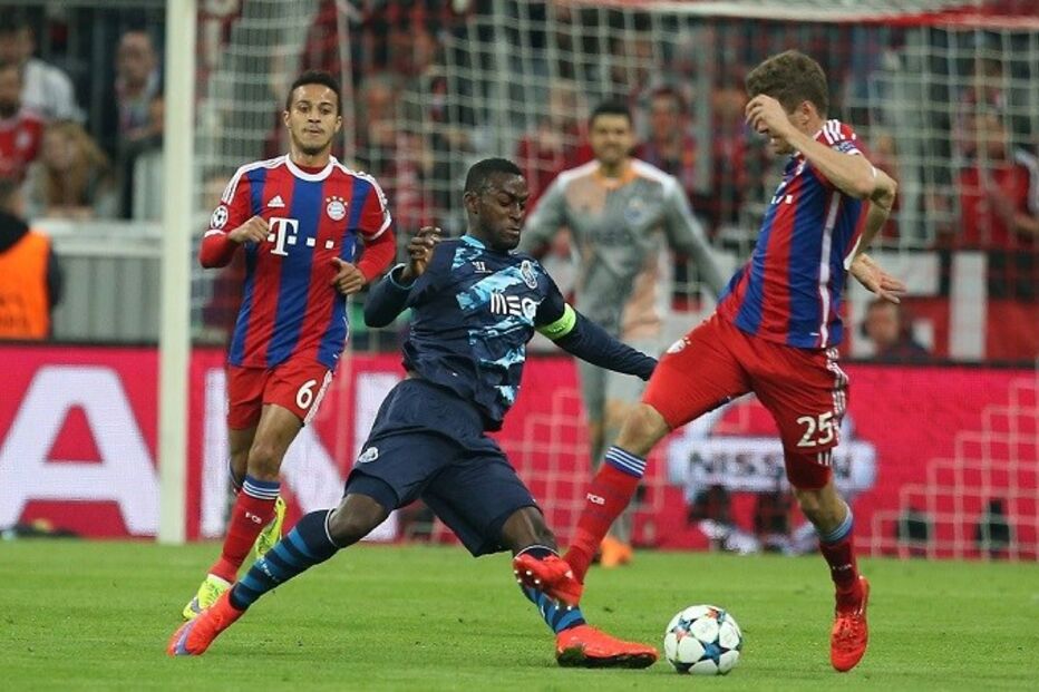 04-07-2015_22_26_14 36 futebol.jpg