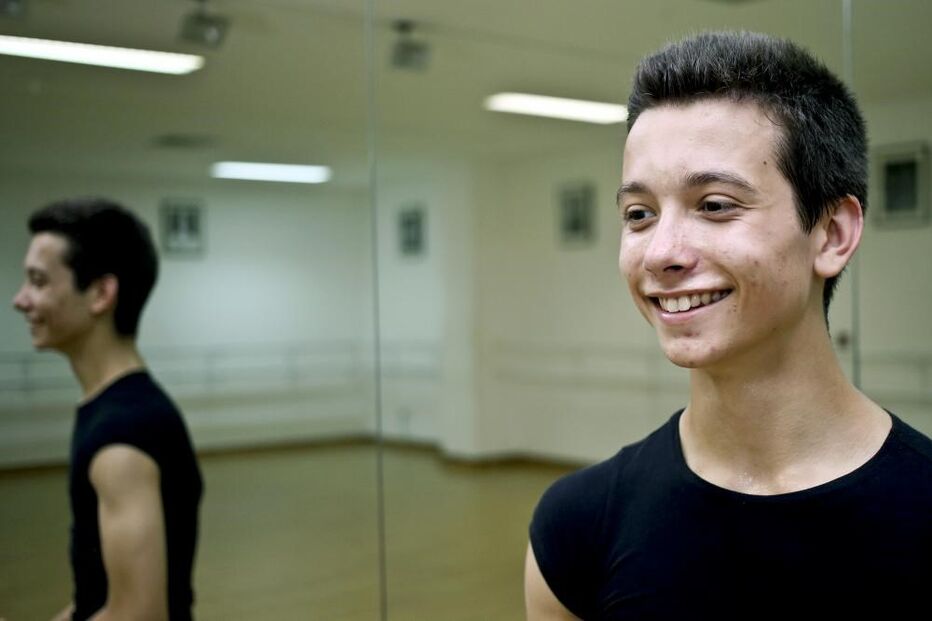 Diogo Oliveira, bailarino, Ópera de Paris