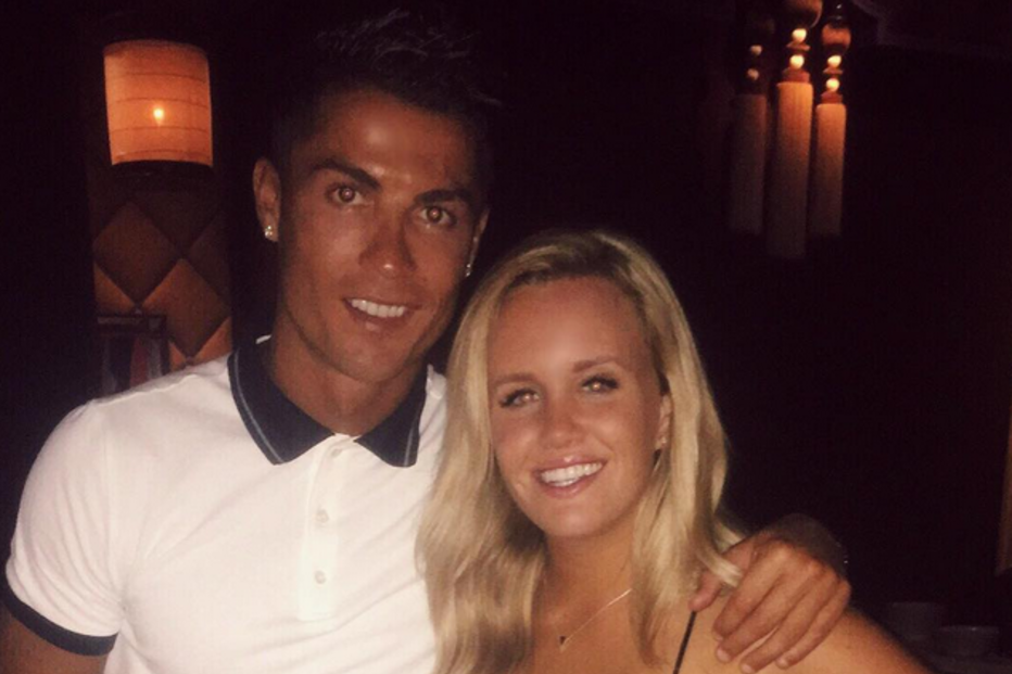 Cristiano Ronaldo, CR7, jantar, telemóvel, jantar