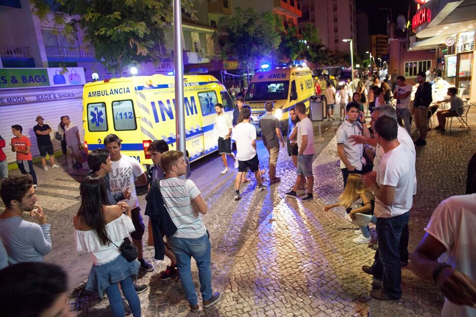 Acidente rua dos bares Praia da Rocha