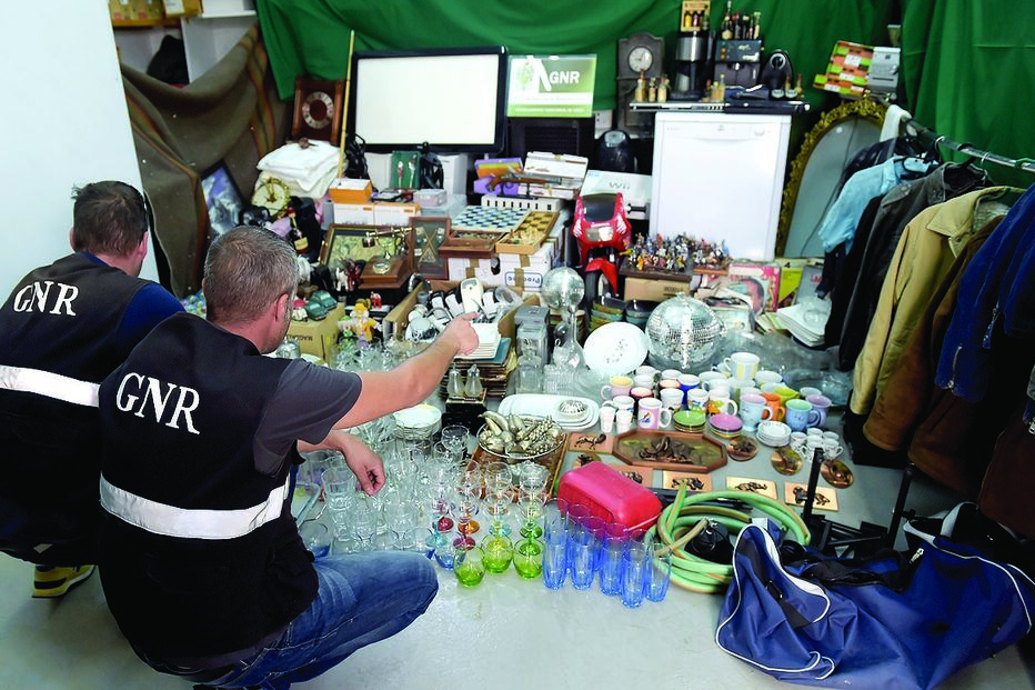 Jovem assalta dezenas de casas 